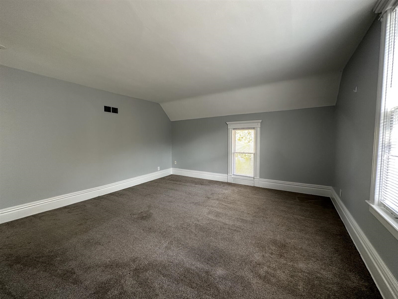 1925 Nichols Road Kalamazoo, MI 49006 - Photo 17 of 26