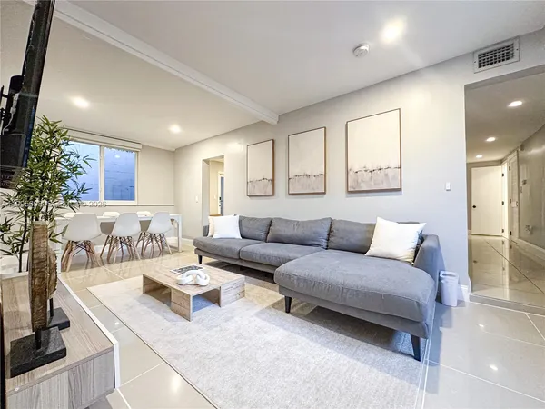 $3,275 | 174 Northeast 55th Street, Unit 1, Miami, FL 33137