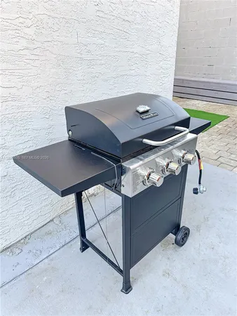 $3,275 | 174 Northeast 55th Street, Unit 1, Miami, FL 33137