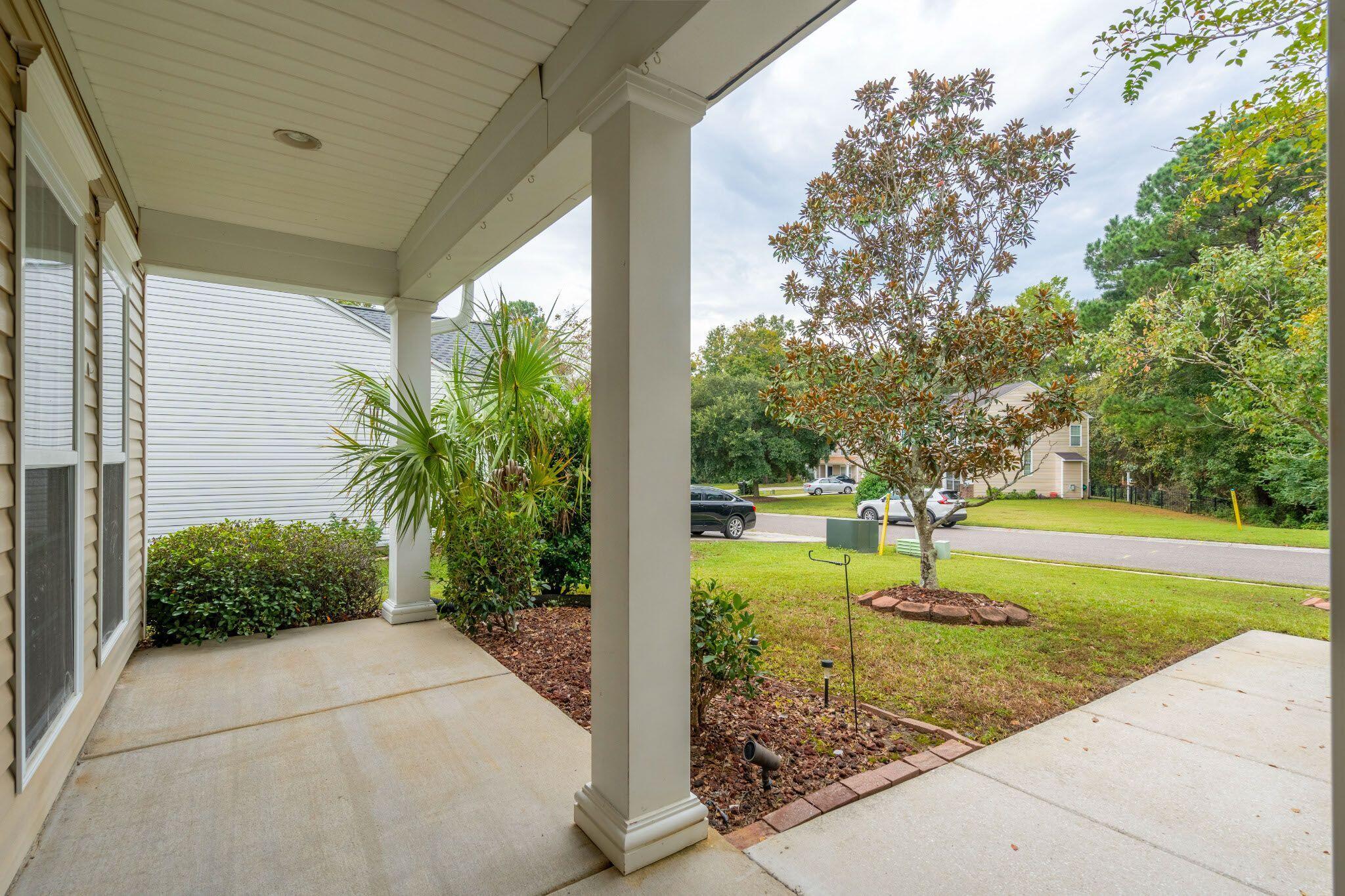 1516 St Stephens Way Hanahan, SC 29410 - Photo 5 of 66 1516StStephensWy-KeenEyeMarketing-005