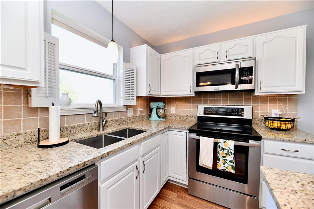 5032 West Bay Road Plainfield, IN 46168 - Photo 14 of 56 Gallery Image 14