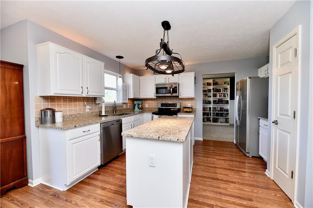5032 West Bay Road Plainfield, IN 46168 - Photo 16 of 56 Gallery Image 16