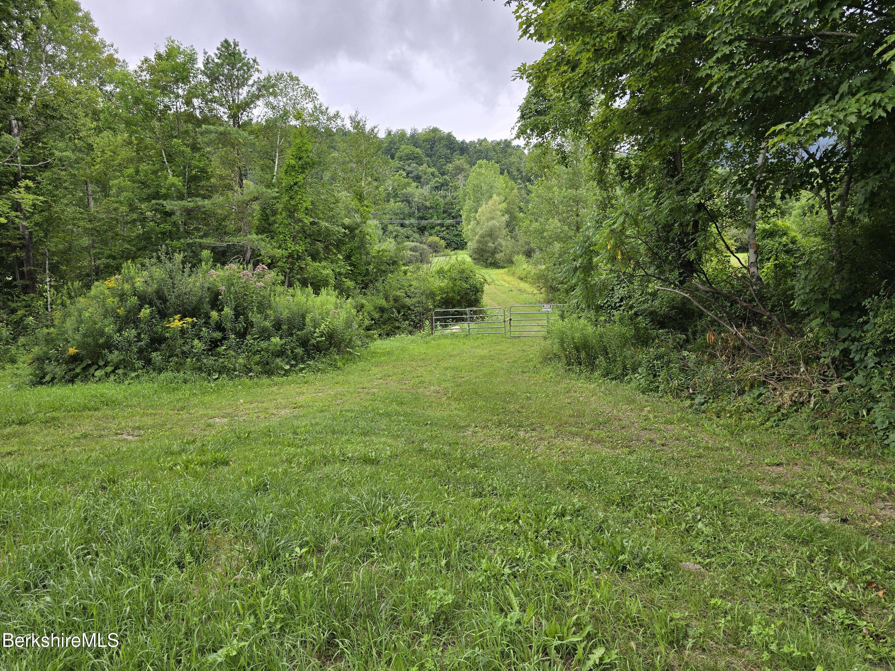 219 W Road Adams, MA 01220 - Photo 5 of 25 1000018119