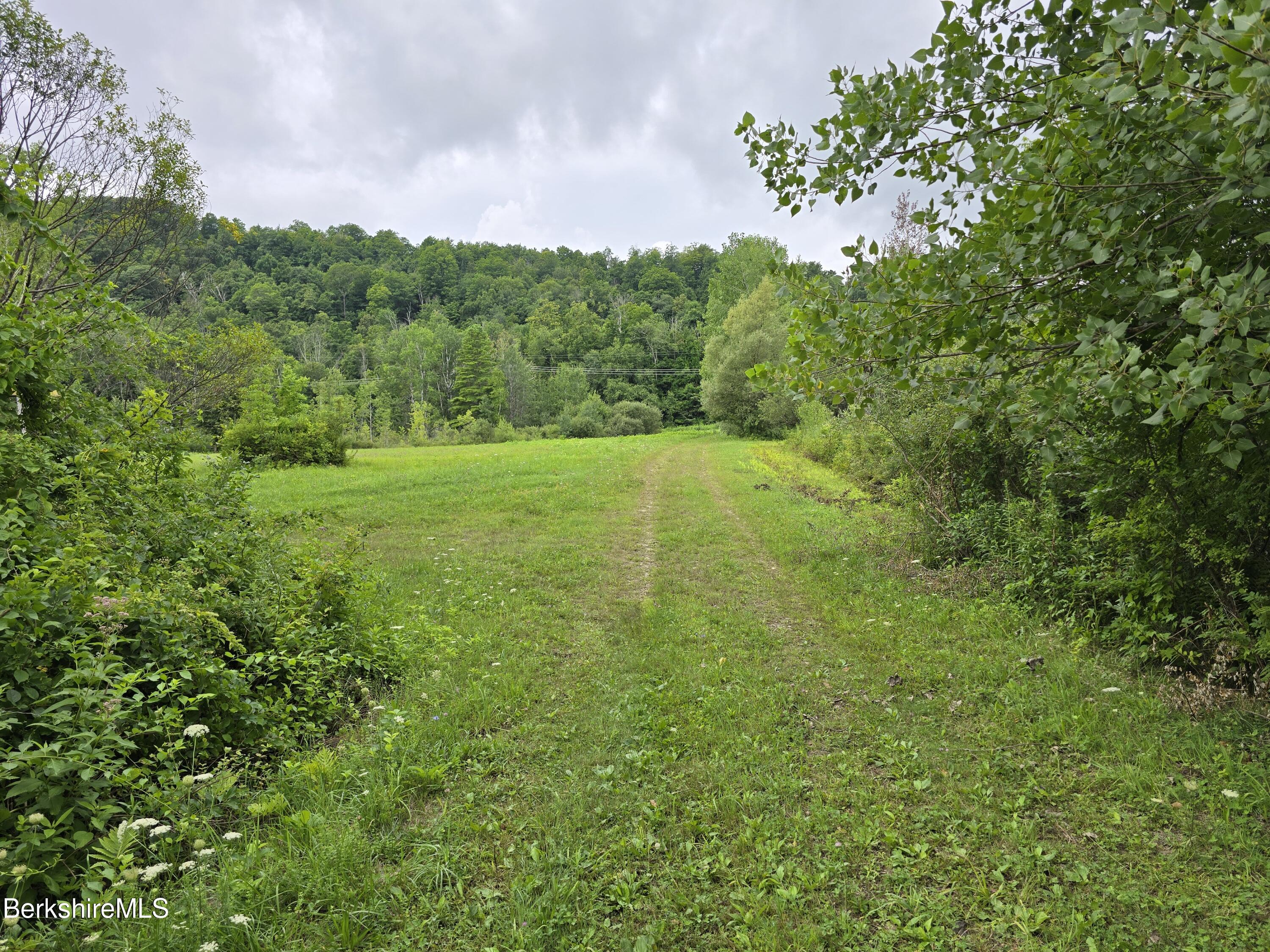 219 W Road Adams, MA 01220 - Photo 6 of 25 1000018120