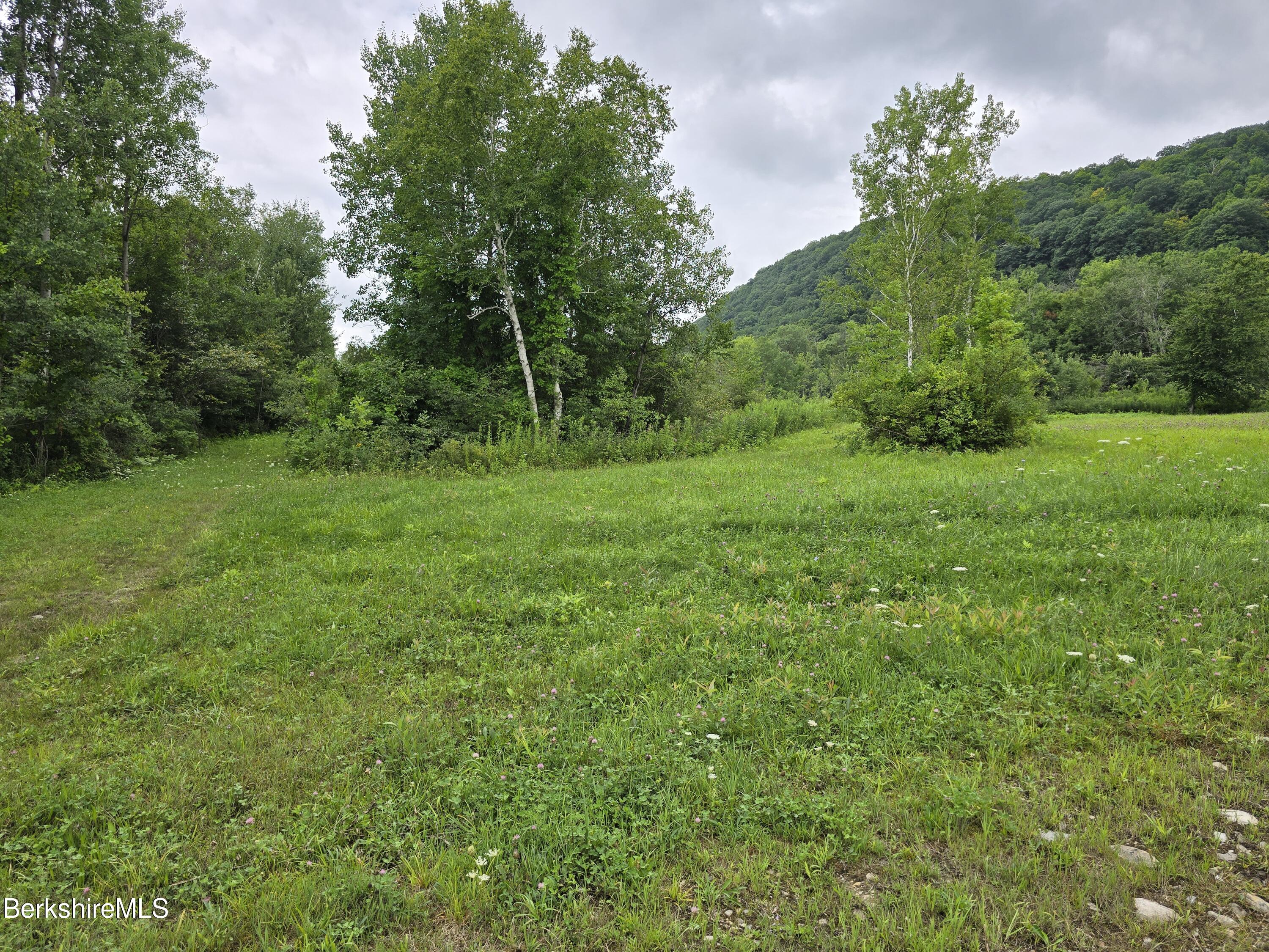 219 W Road Adams, MA 01220 - Photo 7 of 25 1000018121