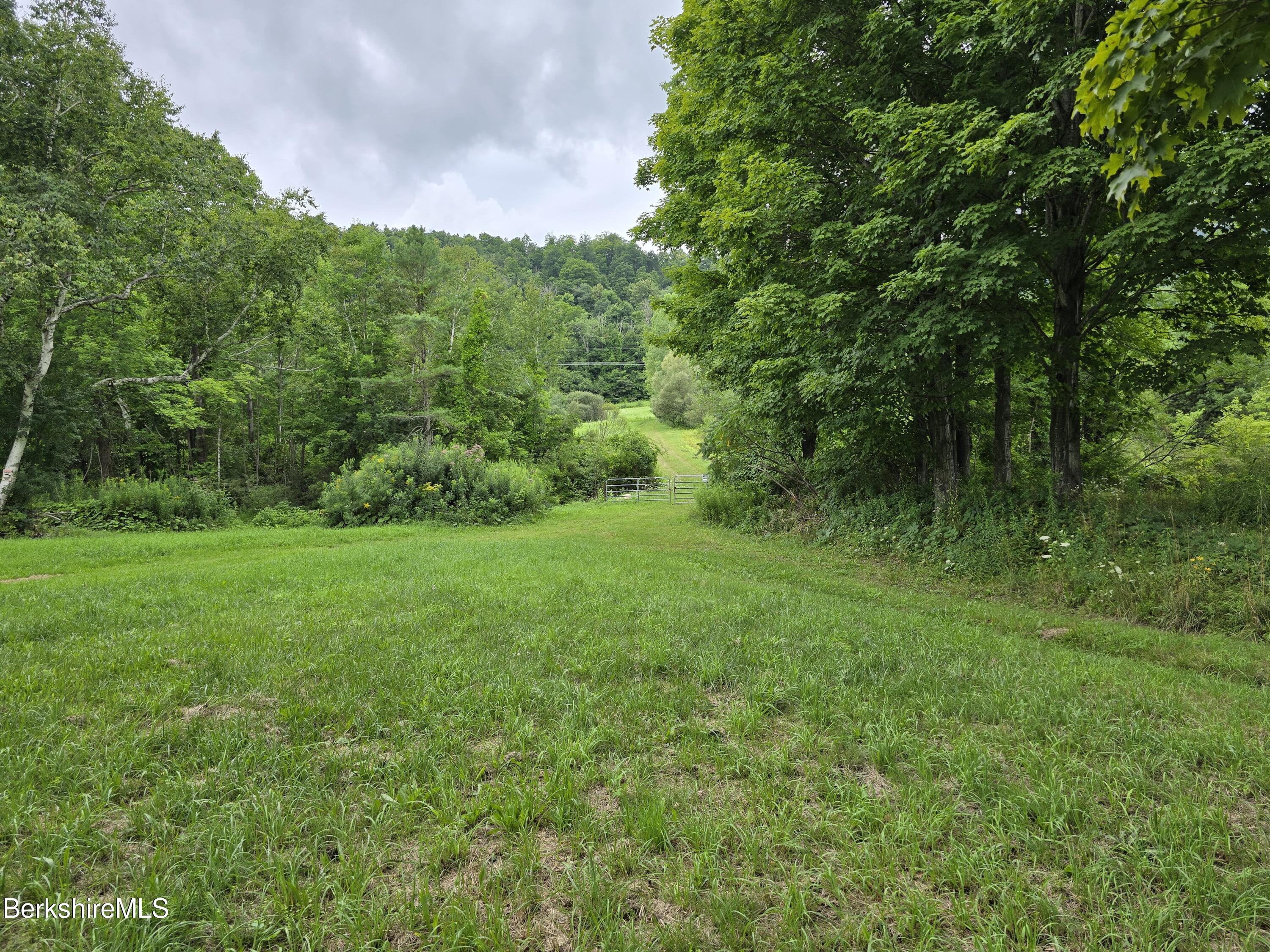 219 W Road Adams, MA 01220 - Photo 9 of 25 1000018118