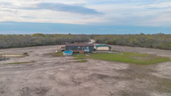 $549,000 | 300 Private Road 2743, Moore, TX 78057