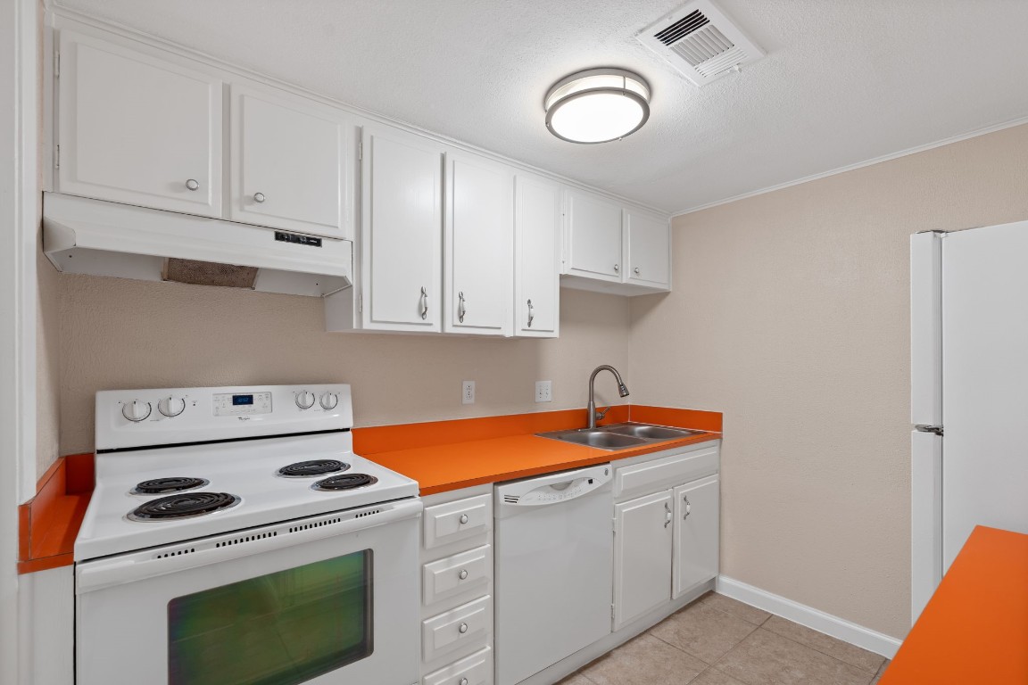 7047 Bissonnet Street, Unit 68 Houston, TX 77074 - Photo 9 of 21