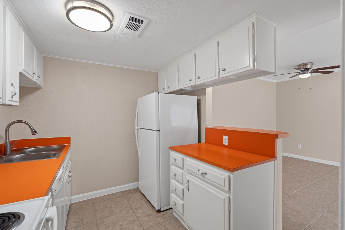 7047 Bissonnet Street, Unit 68 Houston, TX 77074 - Photo 10 of 21