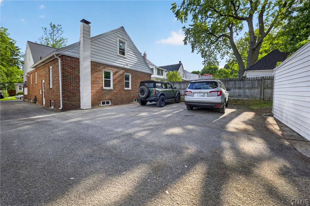 148 Winthrop Road Syracuse, NY 13206 - Photo 44 of 45