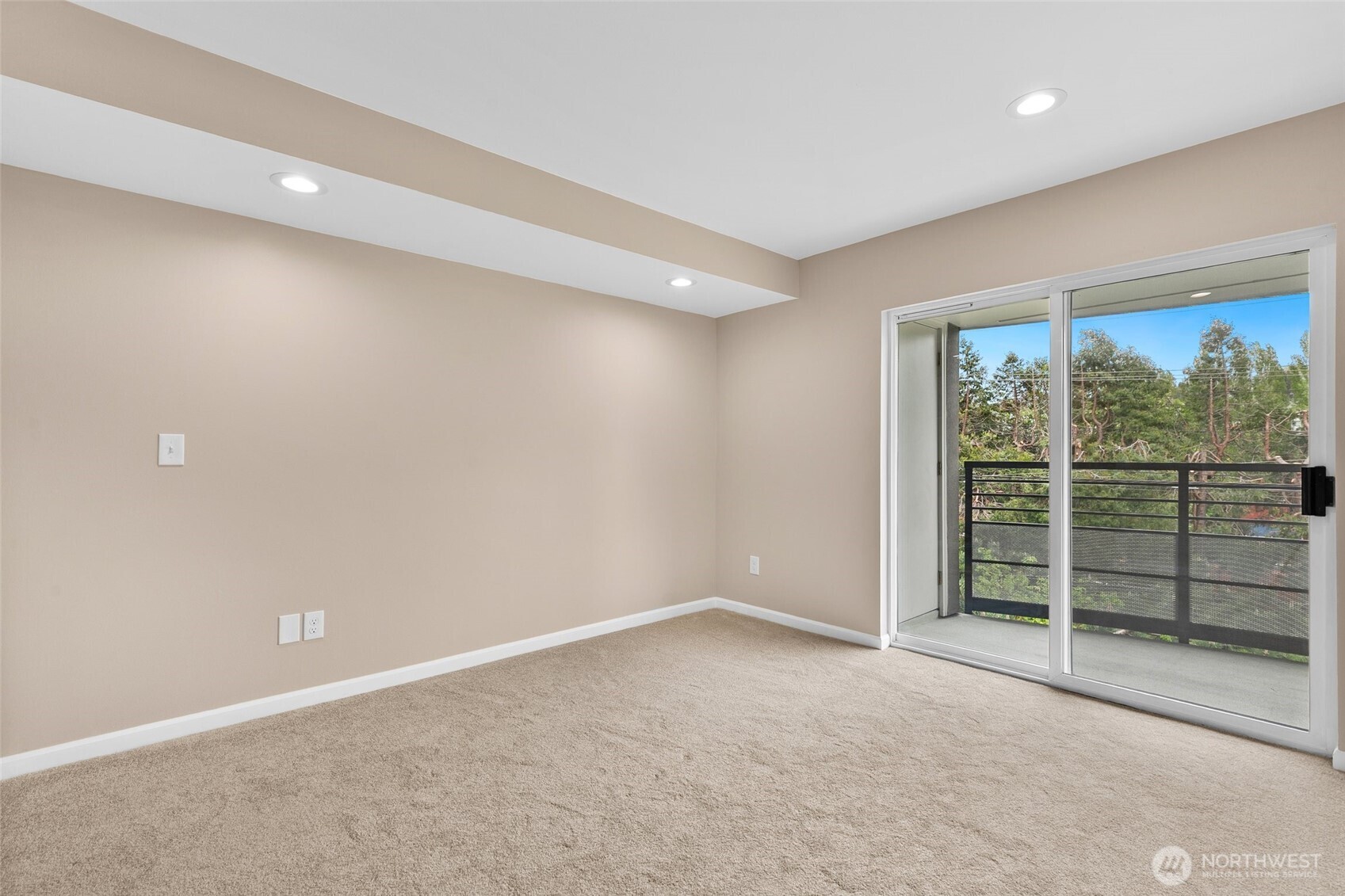 2000 West Barrett Street, Unit 202 Seattle, WA 98199 - Photo 15 of 24