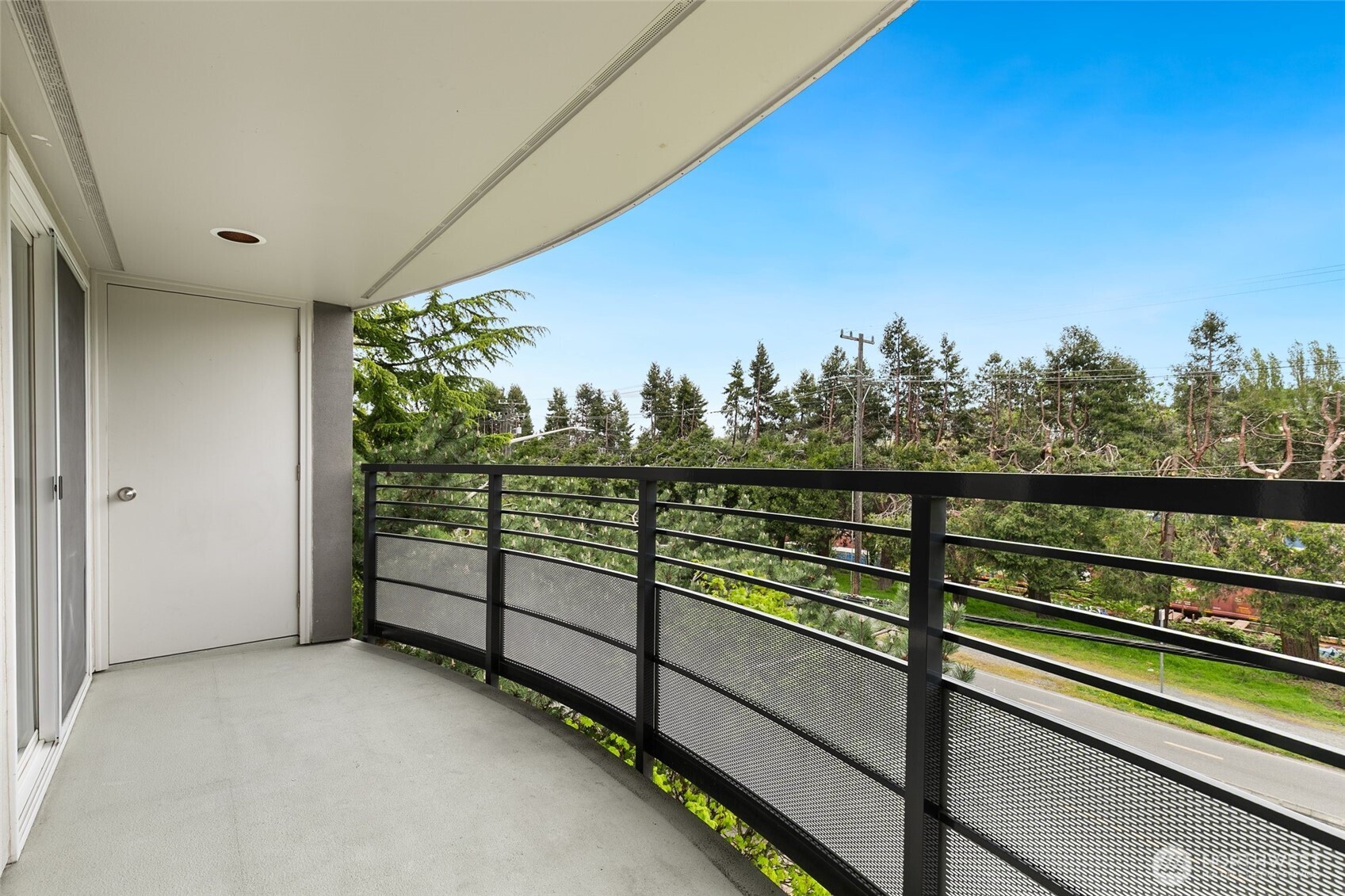 2000 West Barrett Street, Unit 202 Seattle, WA 98199 - Photo 6 of 24