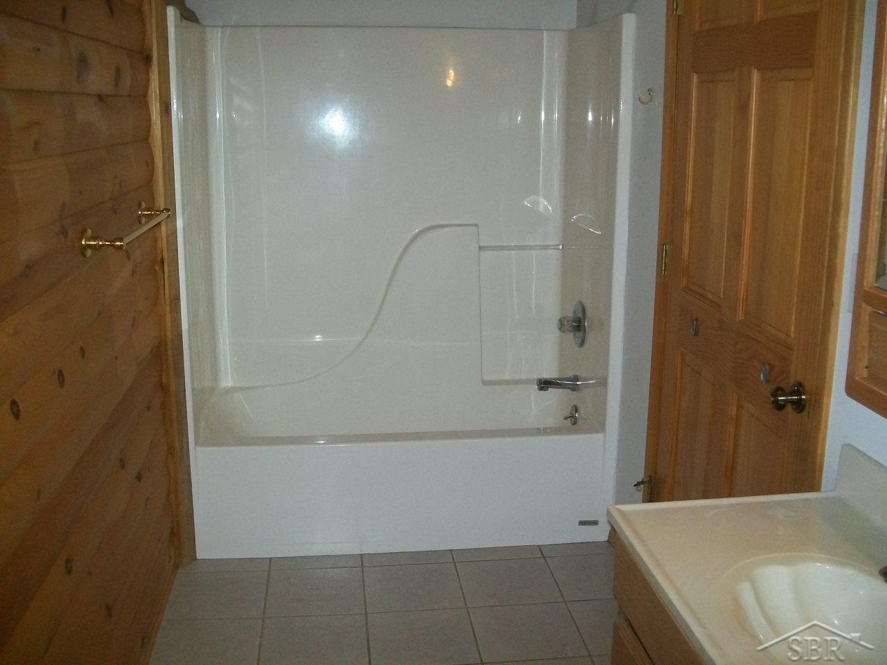 477 North Unionville Road Caro, MI 48723 - Photo 36 of 49 31280107-35.JPG