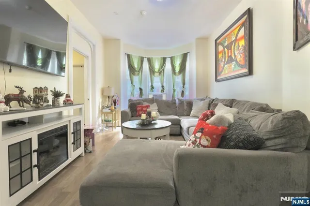 $300,000 | 116 North 13th Street, Newark, NJ 07107