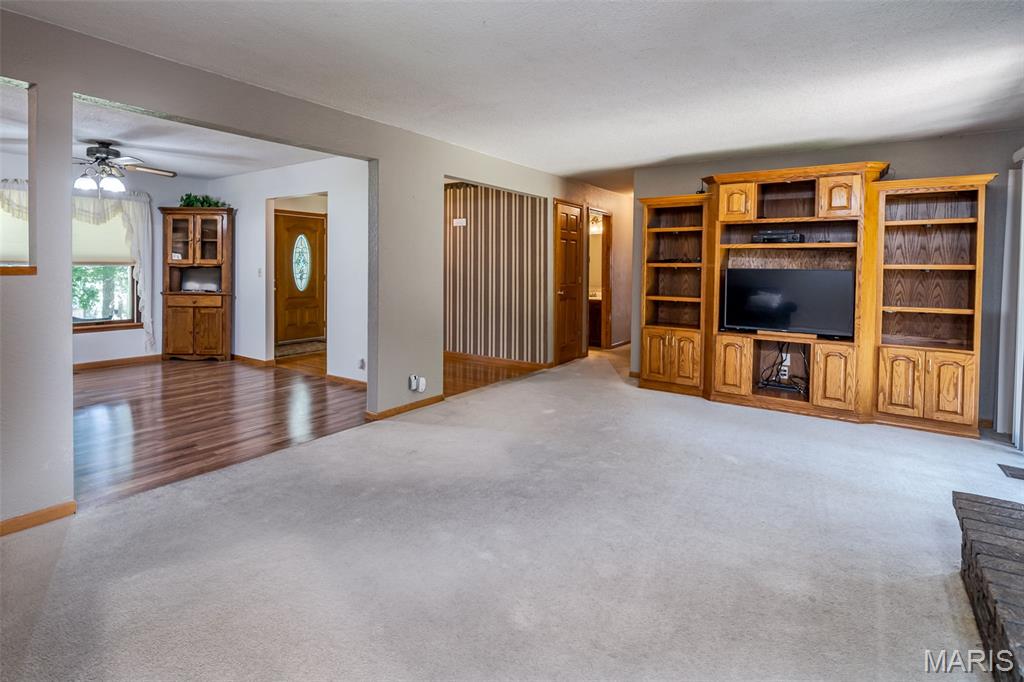 862 College Road Union, MO 63084 - Photo 8 of 46