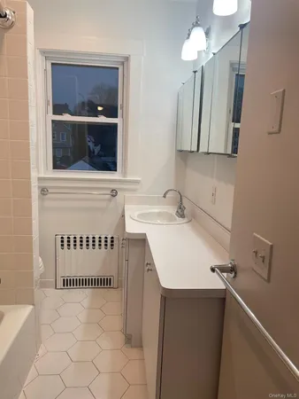 $4,200 | 72 Prospect Street, Greenwich, CT 06830