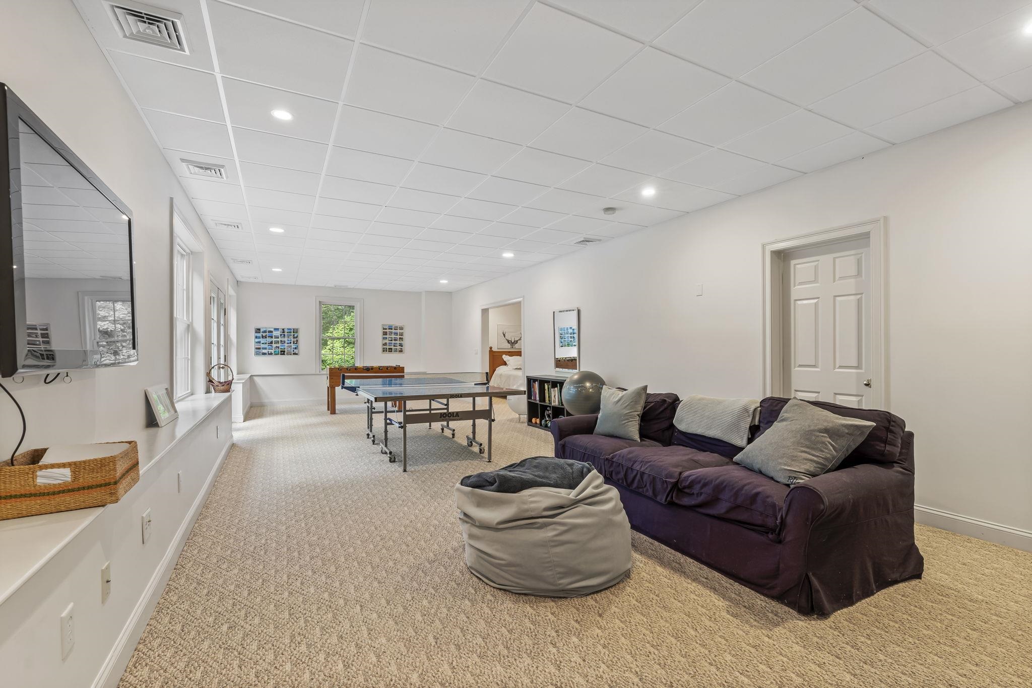 10 Poplar Road Windham, NH 03087 - Photo 49 of 60