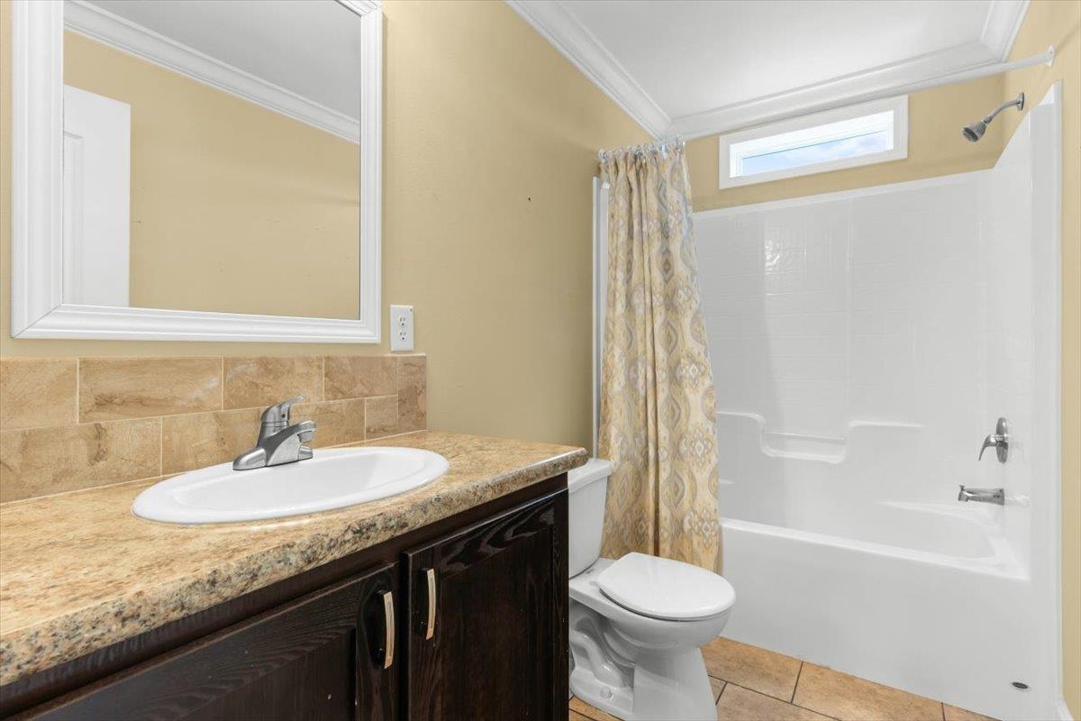 21644 West Side Loop Silverhill, AL 36576 - Photo 18 of 25 Guest Bathroom