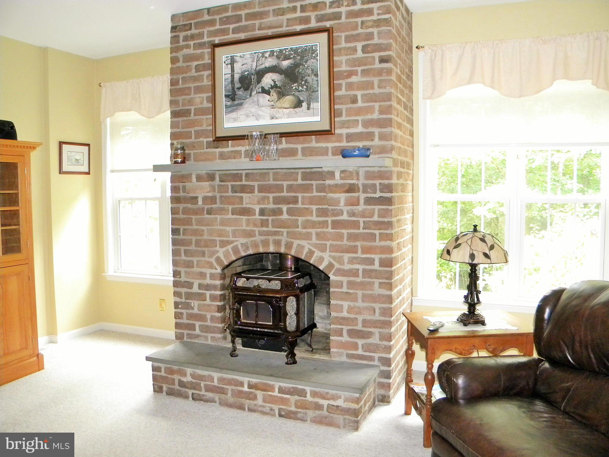 1721 Clay Hammond Road Prince Frederick, MD 20678 - Photo 13 of 30 Living Room