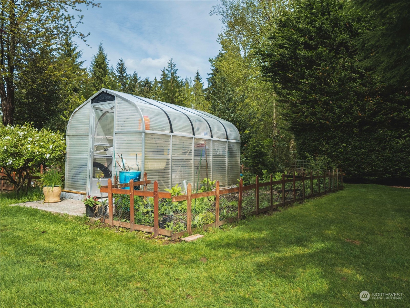 7801 Westlund Road Arlington, WA 98223 - Photo 28 of 39 a front view of house with yard