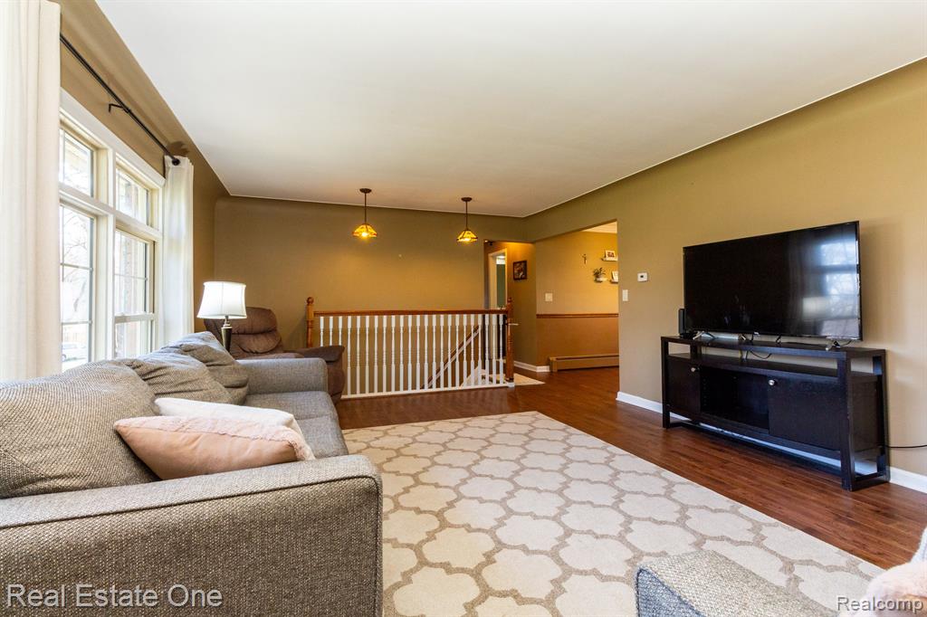 2236 Oklahoma Avenue Rochester Hills, MI 48309 - Photo 11 of 57