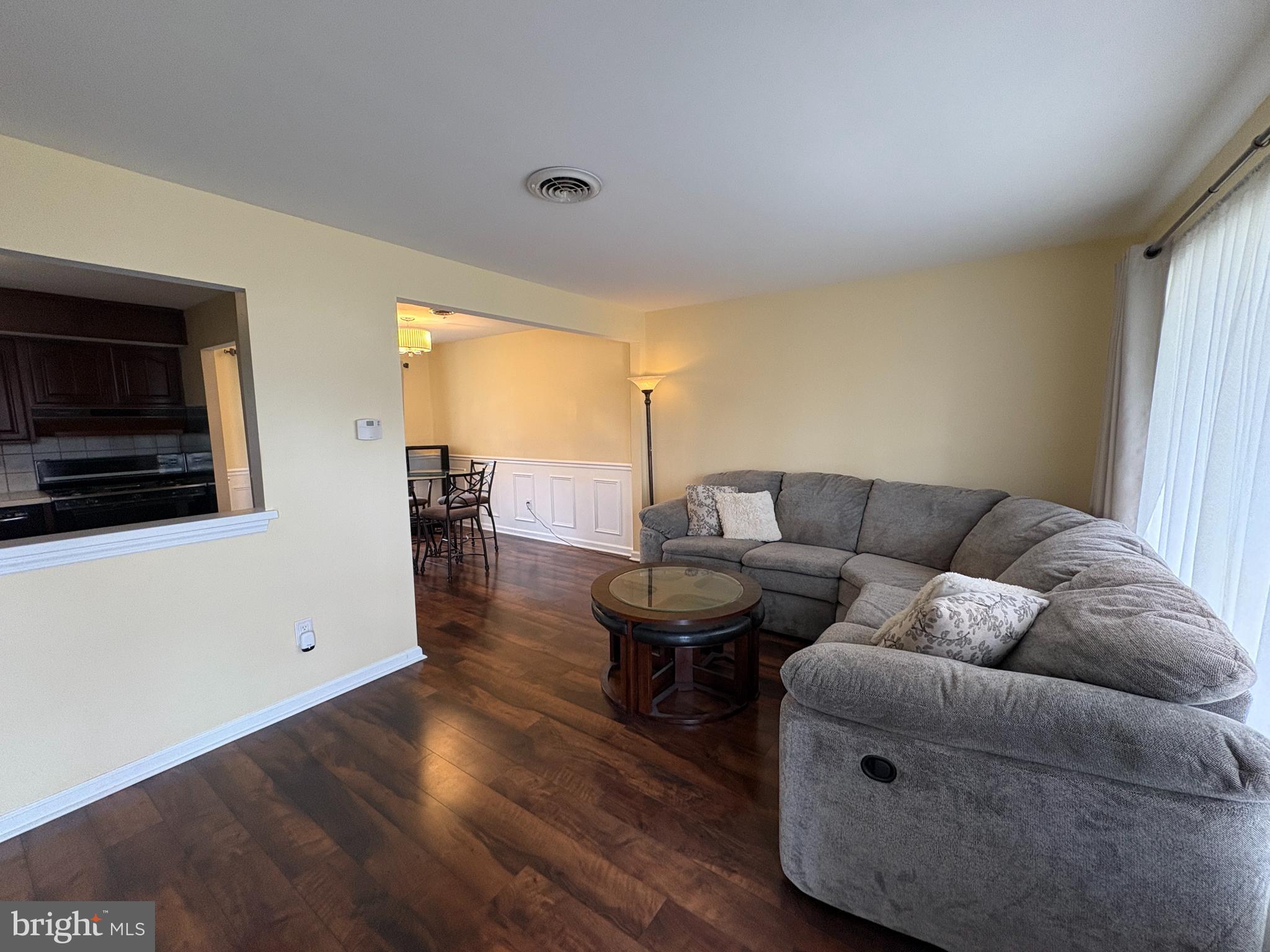 75 Winding Way Hamilton, NJ 08620 - Photo 2 of 21