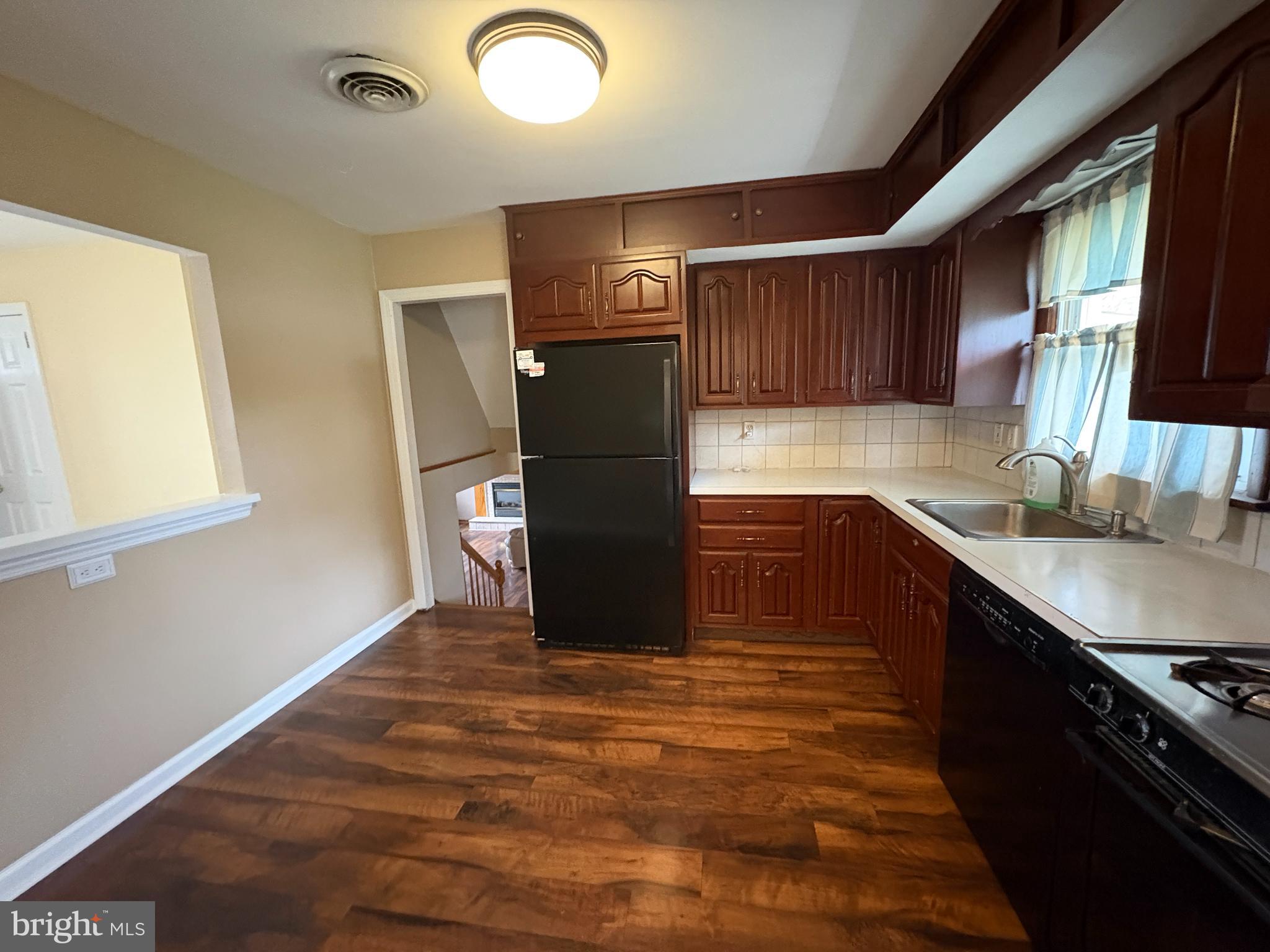 75 Winding Way Hamilton, NJ 08620 - Photo 7 of 21