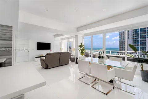 $2,650,000 | 400 South Pointe Drive, Unit PH2502, Miami Beach, FL 33139