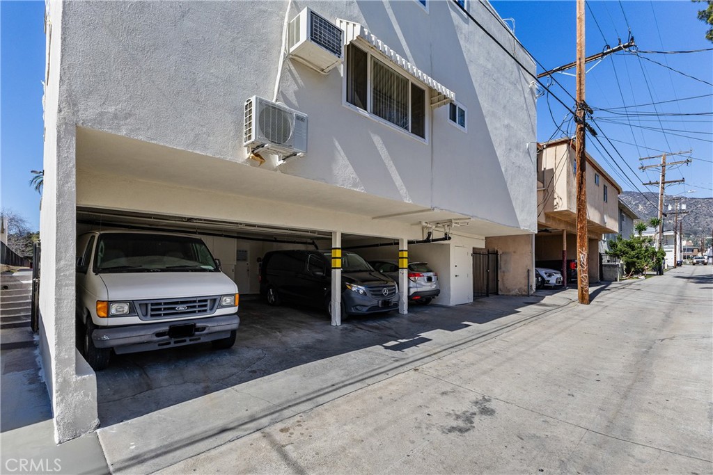 1052 Elm Avenue Glendale, CA 91201 - Photo 28 of 34