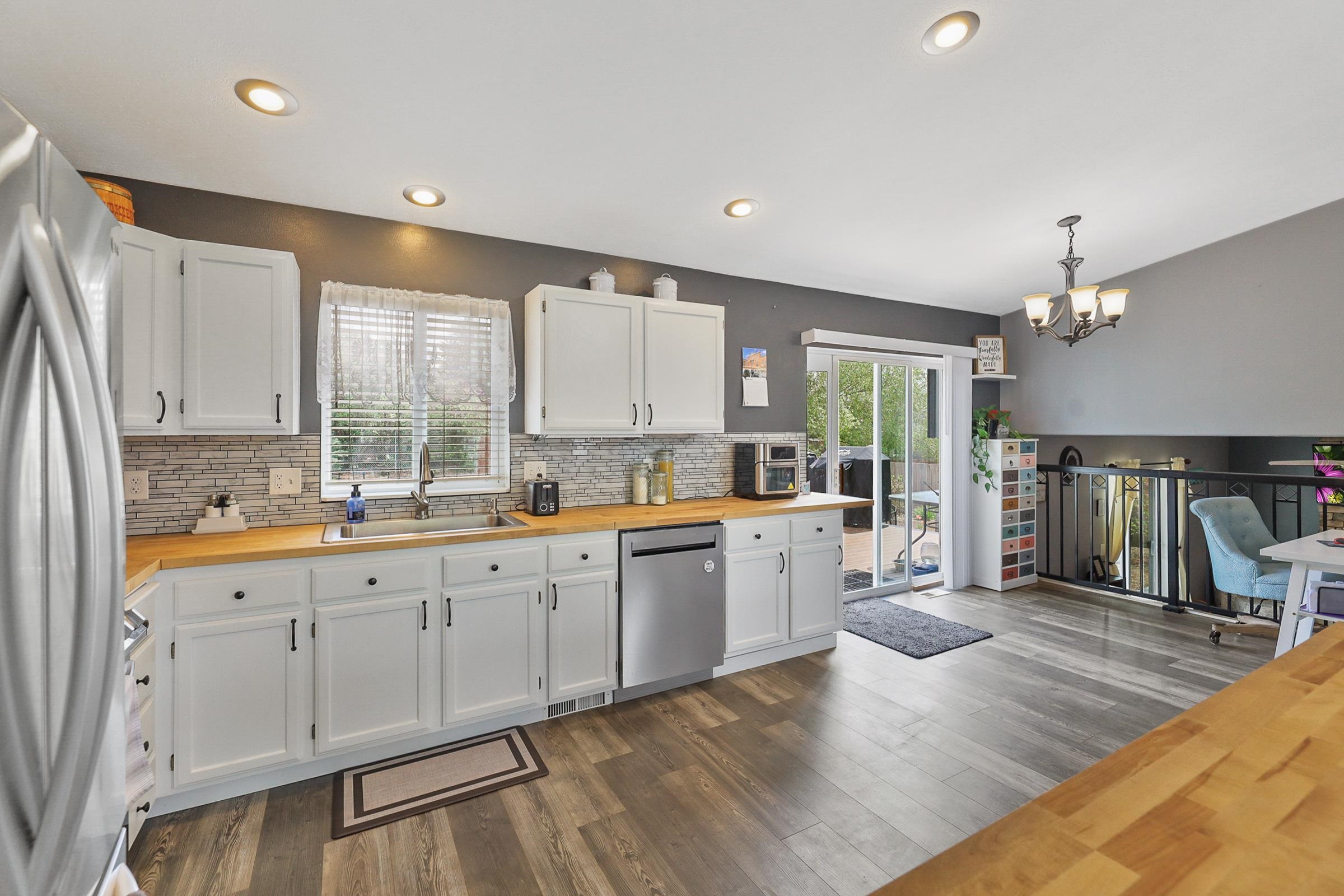 17622 North Addison Street Colbert, WA 99005 - Photo 6 of 28