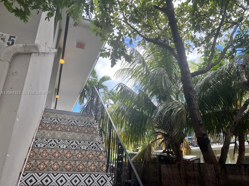 7035 Rue Granville, Unit 3 Miami Beach, FL 33141 - Photo 6 of 7