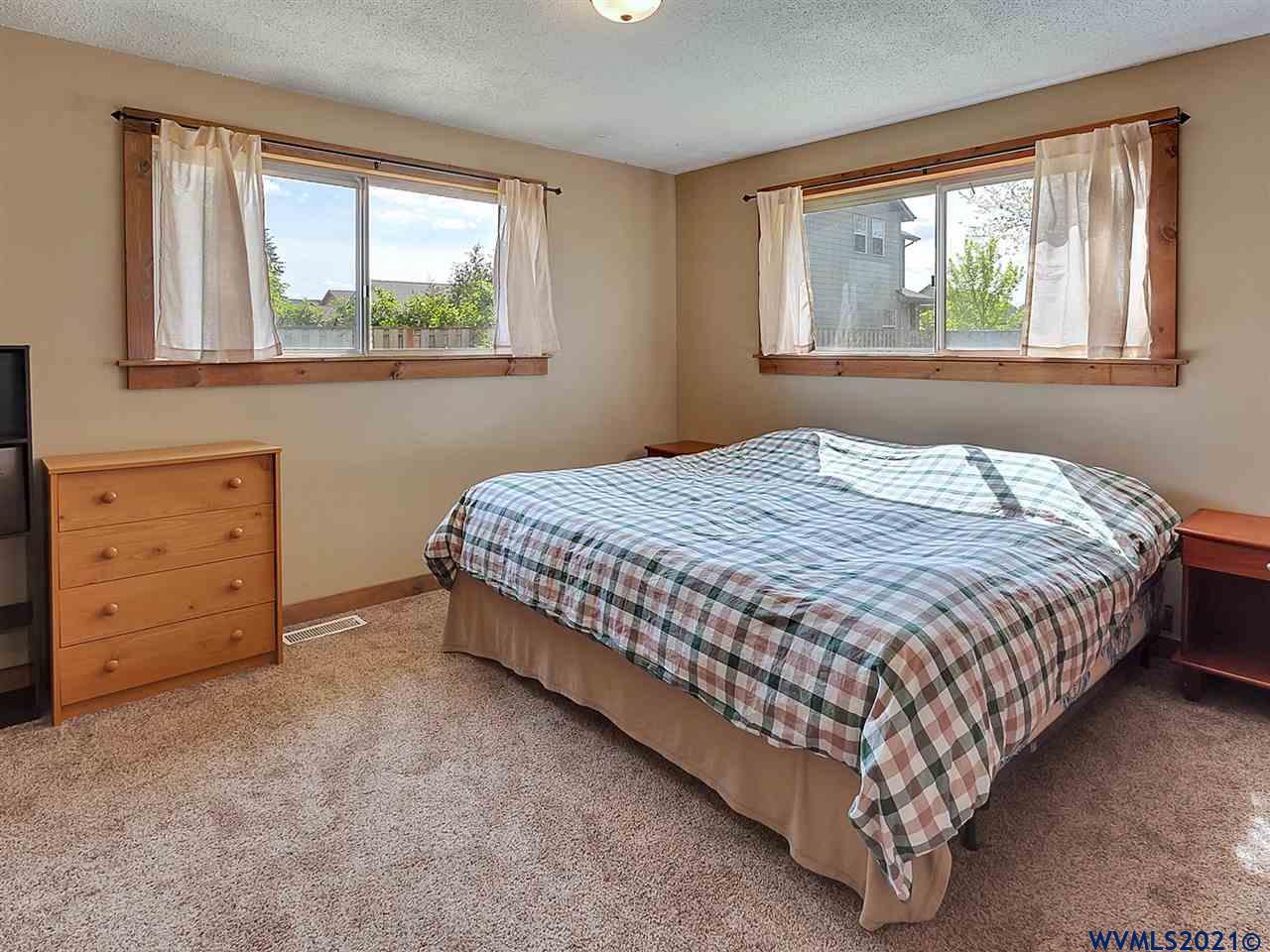 435 Southeast Fir Villa Road Dallas, OR 97338 - Photo 22 of 31 Gallery Image 22