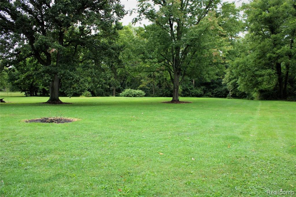 7091 East Carpenter Road Davison, MI 48423 - Photo 3 of 21
