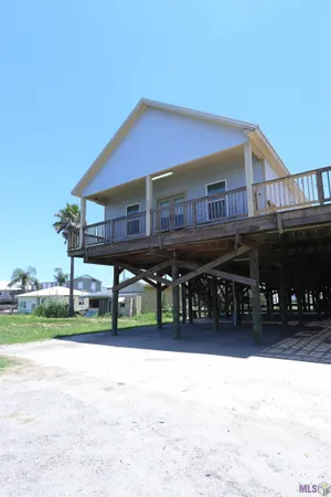 $140,000 | 2685 Highway 1, Unit I, Grand Isle, LA 70358