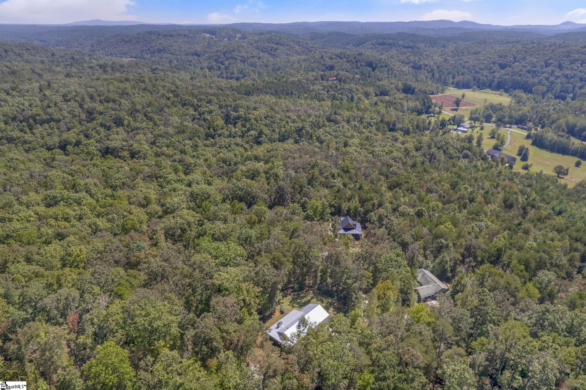 527 Doe Run Pickens, SC 29671 - Photo 36 of 40