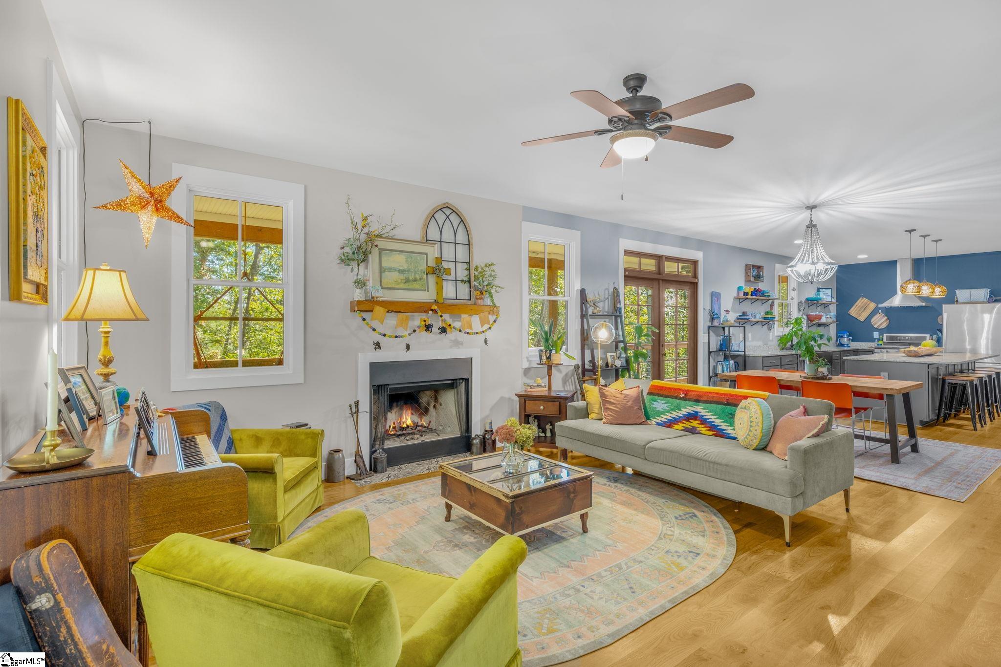 527 Doe Run Pickens, SC 29671 - Photo 5 of 40