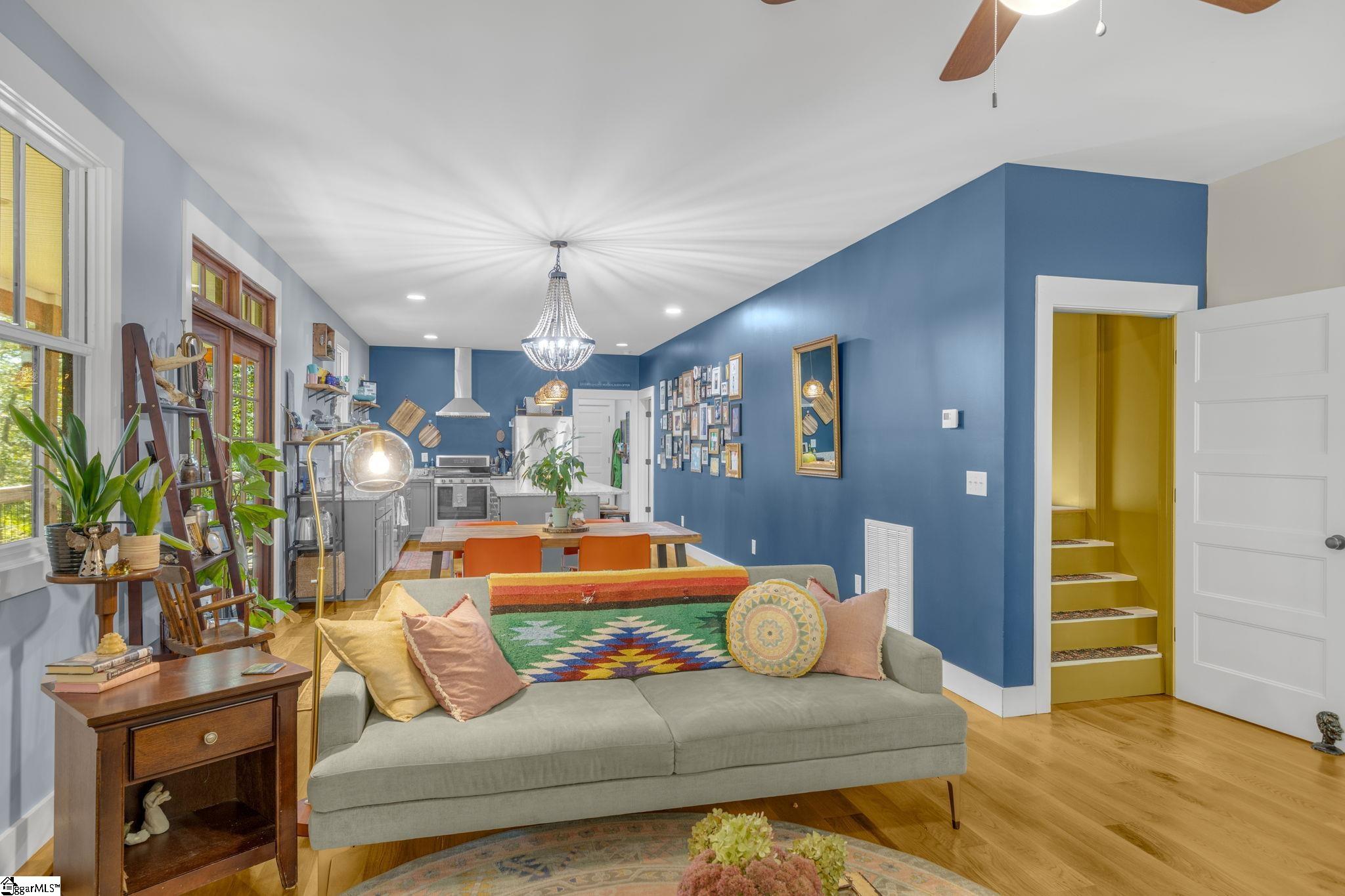 527 Doe Run Pickens, SC 29671 - Photo 7 of 40