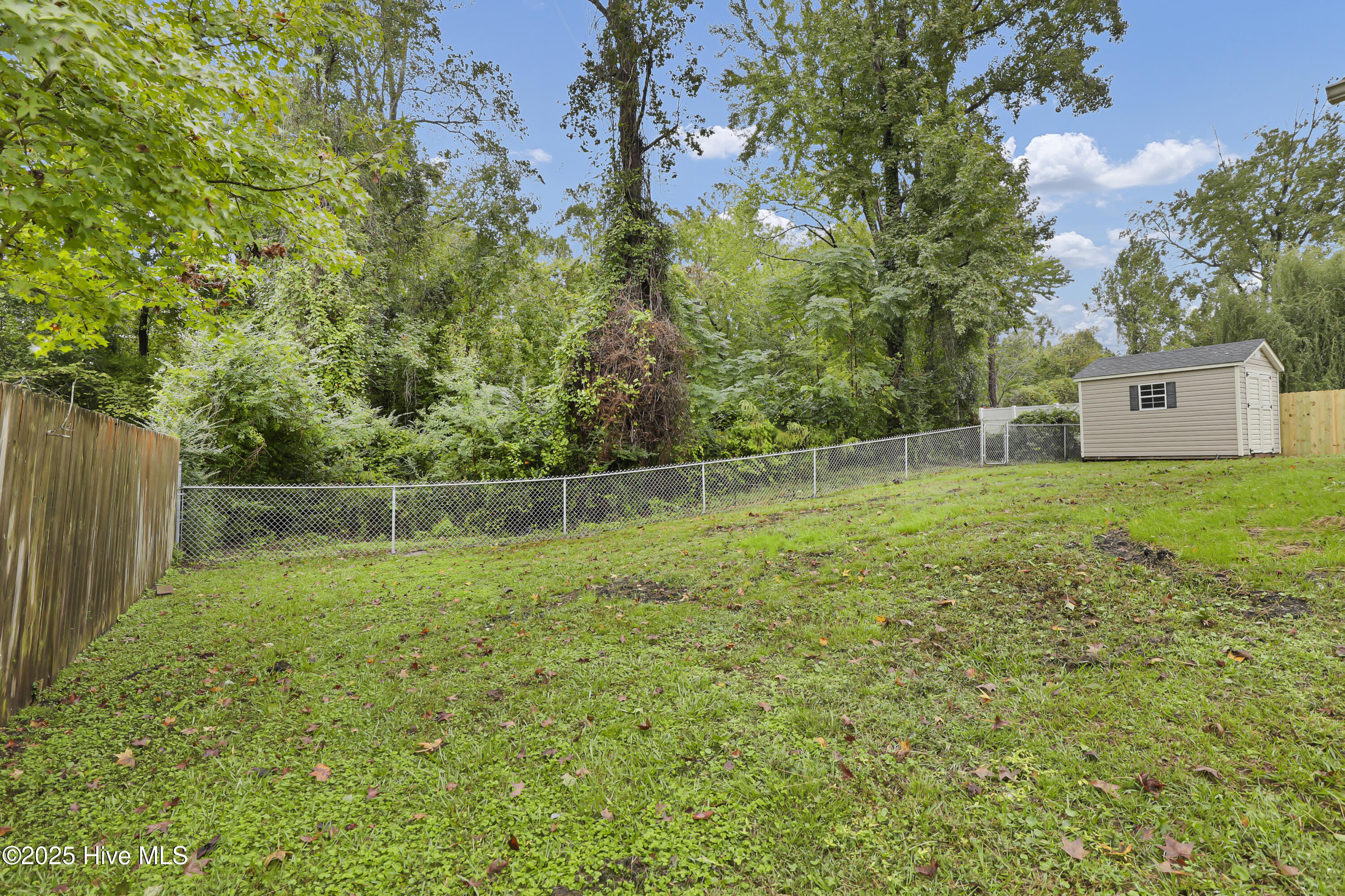 538 Shadowridge Road Jacksonville, NC 28546 - Photo 27 of 28 26