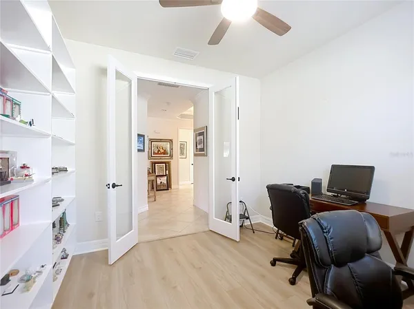 $900,000 | 2902 Aviamar Circle, Naples, FL 34114