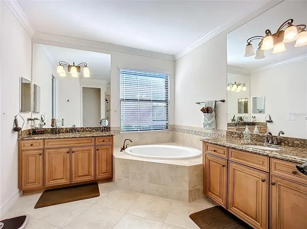 $900,000 | 2902 Aviamar Circle, Naples, FL 34114