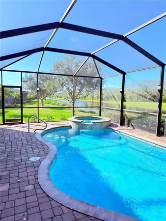 $900,000 | 2902 Aviamar Circle, Naples, FL 34114