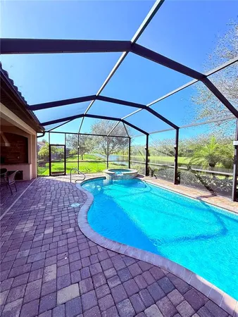 $900,000 | 2902 Aviamar Circle, Naples, FL 34114