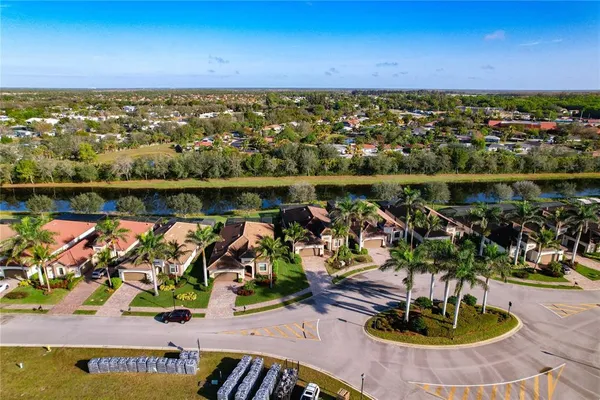 $900,000 | 2902 Aviamar Circle, Naples, FL 34114