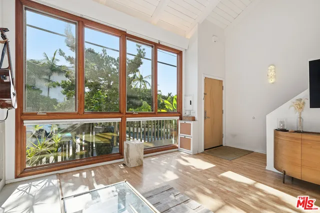 $6,360 | 605 Strand Street, Santa Monica, CA 90405