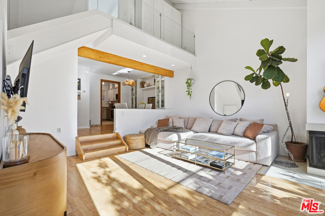 605 Strand Street Santa Monica, CA 90405 - Photo 2 of 34