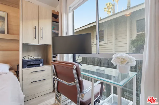 $6,360 | 605 Strand Street, Santa Monica, CA 90405