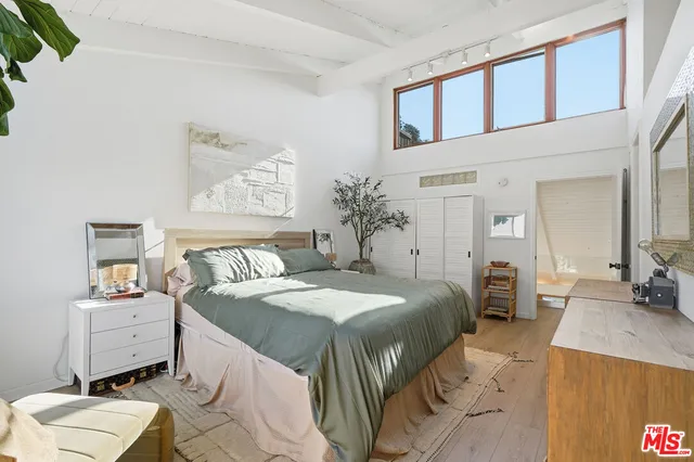 $6,360 | 605 Strand Street, Santa Monica, CA 90405