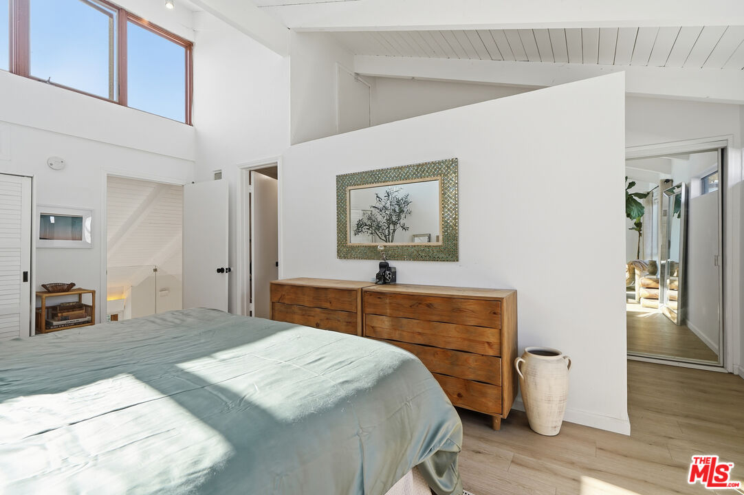 605 Strand Street Santa Monica, CA 90405 - Photo 6 of 34