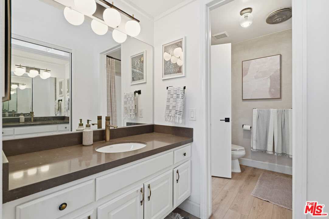 605 Strand Street Santa Monica, CA 90405 - Photo 7 of 34