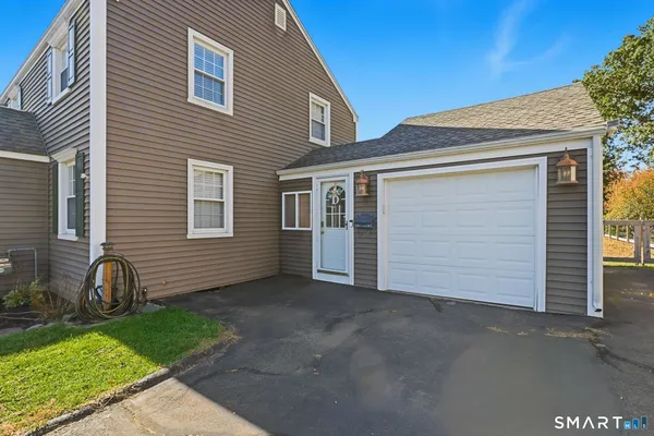 $365,000 | 41 Oak Street, East Hartford, CT 06118